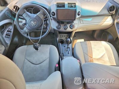 Zdjęcie 8 z 13 samochodu: 2009 TOYOTA RAV4 VIN:JTMBF33V19D018030 - miniatura