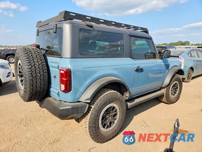 Trzecie zdjęcie samochodu z tyłu: 2023 FORD BRONCO BASE VIN:1FMDE5CH3PLB01636 - miniatura
