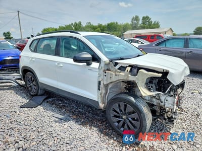 Czwarte zdjęcie samochodu z boku: 2022 VOLKSWAGEN TAOS S VIN:3VVAX7B21NM016740 - miniatura