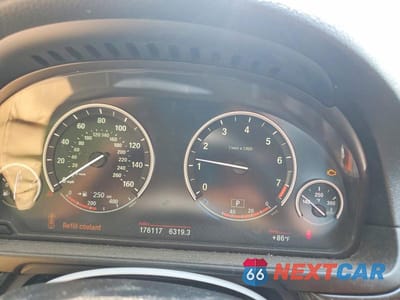 Zdjęcie 9 z 12 samochodu: 2015 BMW 528 XI VIN:WBA5A7C56FD621003 - miniatura
