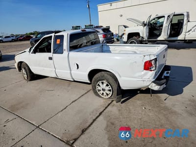 Drugie zdjęcie samochodu z przodu: 2003 GMC SONOMA VIN:1GTDT19X038217701 - miniatura