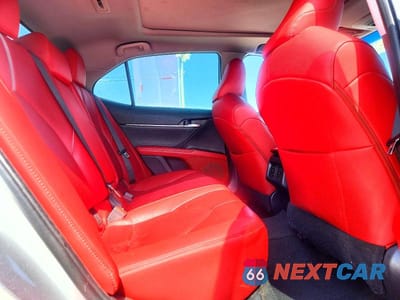 Zdjęcie 10 z 12 samochodu: 2018 TOYOTA CAMRY XSE VIN:4T1B61HK8JU067129 - miniatura