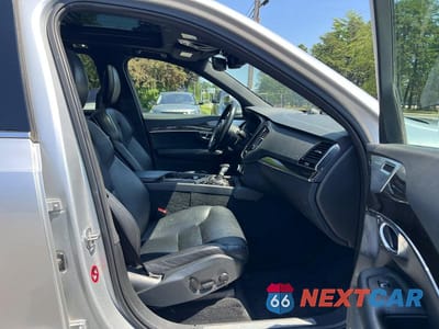 Piąte zdjęcie samochodu w środku: 2016 VOLVO XC90 T6 VIN:YV4A22PK9G1069532 - miniatura