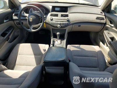 Zdjęcie 8 z 12 samochodu: 2008 HONDA ACCORD LX VIN:JHMCP26368C057849 - miniatura