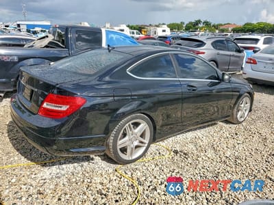 Trzecie zdjęcie samochodu z tyłu: 2013 MERCEDES-BENZ C 250 VIN:WDDGJ4HB7DG031810 - miniatura