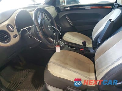 Zdjęcie 7 z 12 samochodu: 2018 VOLKSWAGEN BEETLE S VIN:3VW5DAAT2JM505025 - miniatura