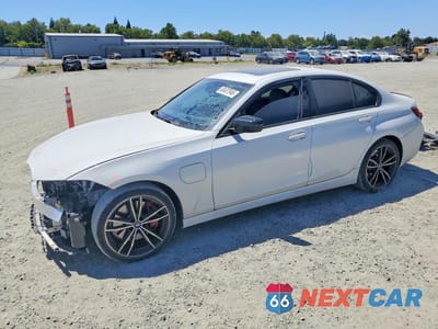 2023 BMW 330E 3MW39FF09P8C97313 - główne zdjęcie licytacji z USA - miniatura