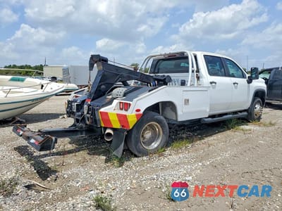 Trzecie zdjęcie samochodu z tyłu: 2021 CHEVROLET SILVERADO C3500 VIN:1GB4WREY3MF285352 - miniatura
