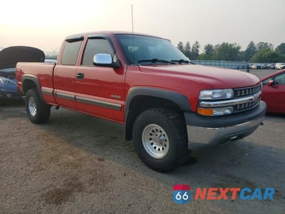 Czwarte zdjęcie samochodu z boku: 2002 CHEVROLET SILVERADO K1500 VIN:1GCEK19T92E283197 - miniatura