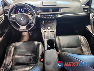 Zdjęcie 8 z 12 samochodu: 2011 LEXUS CT 200 VIN:JTHKD5BH8B2006602 - miniatura
