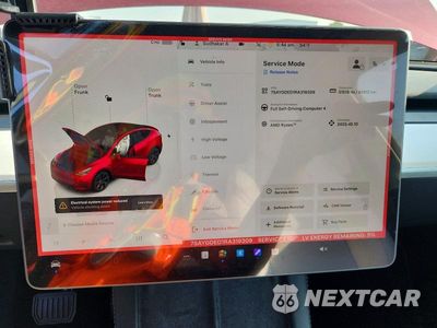 Zdjęcie 9 z 12 samochodu: 2024 TESLA MODEL Y VIN:7SAYGDED1RA319309 - miniatura