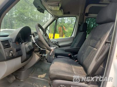 Zdjęcie 7 z 14 samochodu: 2014 MERCEDES-BENZ SPRINTER 2500 DELIVERY VAN VIN:WD3PE8DC4E5823781 - miniatura