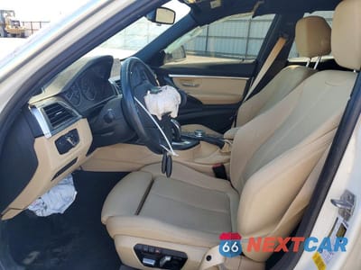 Zdjęcie 7 z 12 samochodu: 2018 BMW 330 I VIN:WBA8B9G54JNV00196 - miniatura