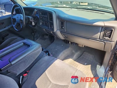 Zdjęcie 8 z 12 samochodu: 2003 GMC NEW SIERRA K1500 VIN:1GTEK19T23E254285 - miniatura