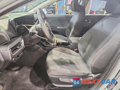 Zdjęcie 7 z 12 samochodu: 2025 KIA K4 LXS VIN:3KPFT4DE3SE101655 - miniatura
