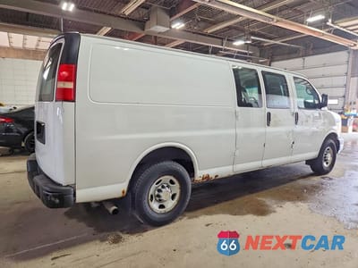 Trzecie zdjęcie samochodu z tyłu: 2012 CHEVROLET EXPRESS G2500 VIN:1GCWGGCA6C1122458 - miniatura