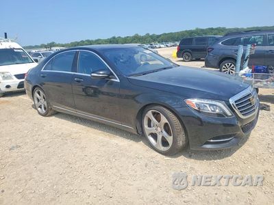 Czwarte zdjęcie samochodu z boku: 2015 MERCEDES-BENZ S 550 4MATIC VIN:WDDUG8FBXFA151988 - miniatura