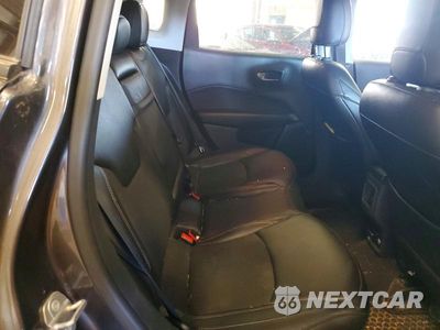 Zdjęcie 10 z 12 samochodu: 2019 JEEP COMPASS LATITUDE VIN:3C4NJDBB6KT651471 - miniatura