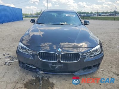 Piąte zdjęcie samochodu w środku: 2013 BMW 335 I VIN:WBA3A9C5XDF476780 - miniatura