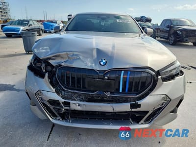 Piąte zdjęcie samochodu w środku: 2024 BMW 530 I VIN:WBA43FJ01RCR14261 - miniatura