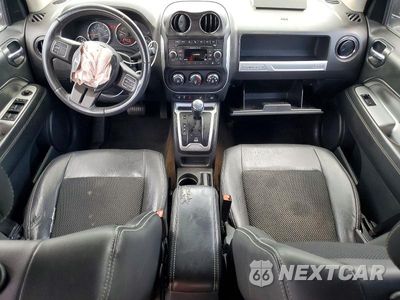 Zdjęcie 8 z 14 samochodu: 2014 JEEP COMPASS LATITUDE VIN:1C4NJCEB6ED900190 - miniatura