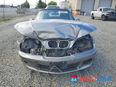 Piąte zdjęcie samochodu w środku: 2001 BMW Z3 3.0 VIN:WBACN53451LJ58485 - miniatura