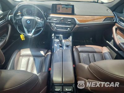 Zdjęcie 8 z 12 samochodu: 2019 BMW 530 XI VIN:WBAJA7C57KWW48109 - miniatura