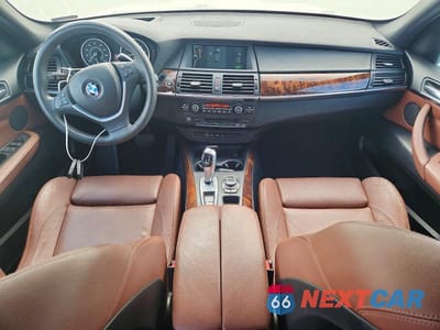 Zdjęcie 8 z 13 samochodu: 2013 BMW X5 XDRIVE35I VIN:5UXZV4C5XD0E03465 - miniatura