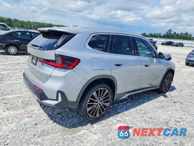 Trzecie zdjęcie samochodu z tyłu: 2025 BMW X1 XDRIVE28I VIN:WBX73EF01S5051073 - miniatura