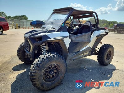 Drugie zdjęcie samochodu z przodu: 2019 POLARIS RZR UTILITY VEHICLE VIN:3NSVDE995KF584973 - miniatura