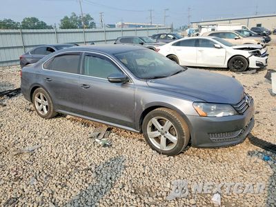 Czwarte zdjęcie samochodu z boku: 2012 VOLKSWAGEN PASSAT SE VIN:1VWBH7A34CC046546 - miniatura