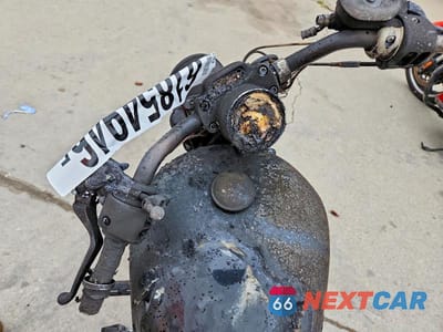 Zdjęcie 7 z 8 samochodu: 2006 HARLEY-DAVIDSON XL1200 C VIN:1HD1CGP146K443637 - miniatura