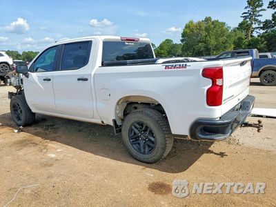 Drugie zdjęcie samochodu z przodu: 2025 CHEVROLET SILVERADO K1500 TRAIL BOSS CUSTOM VIN:3GCPKCEK8SG133897 - miniatura
