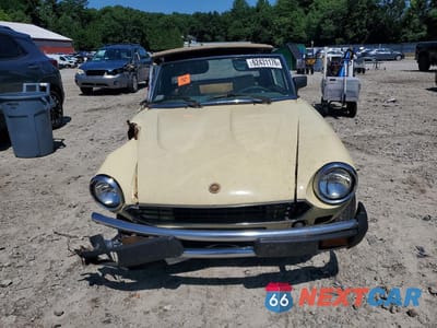 Piąte zdjęcie samochodu w środku: 1982 FIAT 124 SPIDER VIN:ZFAAS00B9C5003770 - miniatura