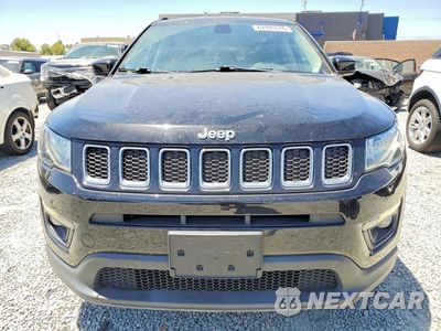 Piąte zdjęcie samochodu w środku: 2018 JEEP COMPASS LATITUDE VIN:3C4NJDBB0JT338656 - miniatura