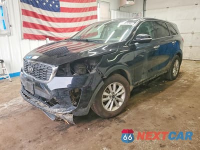 2019 KIA SORENTO LX 5XYPGDA34KG564211 - główne zdjęcie licytacji z USA - miniatura