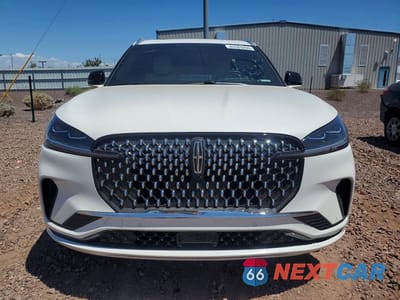 Piąte zdjęcie samochodu w środku: 2025 LINCOLN AVIATOR BLACK LABEL VIN:5LM5J9XC7SGL28932 - miniatura