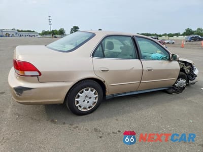 Trzecie zdjęcie samochodu z tyłu: 2002 HONDA ACCORD LX VIN:3HGCG66582G707300 - miniatura