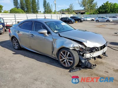 Czwarte zdjęcie samochodu z boku: 2018 LEXUS IS 300 VIN:JTHBA1D21J5075669 - miniatura