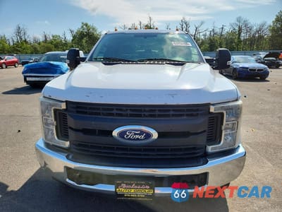 Piąte zdjęcie samochodu w środku: 2017 FORD F250 SUPER DUTY VIN:1FT7W2A66HEE48608 - miniatura