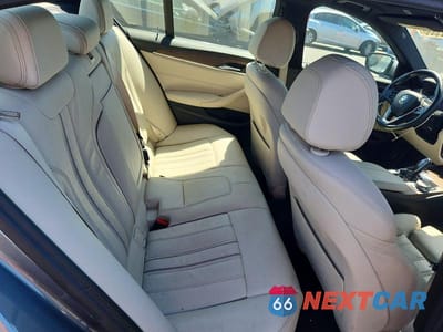 Zdjęcie 10 z 12 samochodu: 2018 BMW 530E VIN:WBAJA9C57JG622906 - miniatura