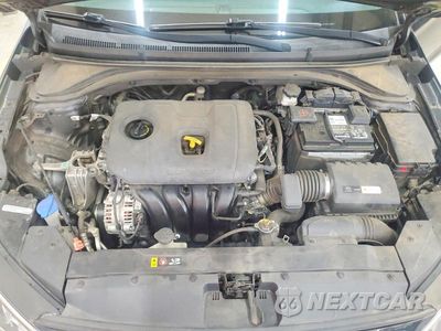 Zdjęcie 11 z 12 samochodu: 2019 HYUNDAI ELANTRA SE VIN:5NPD74LF5KH405846 - miniatura