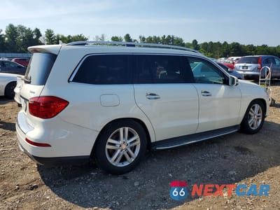 Trzecie zdjęcie samochodu z tyłu: 2013 MERCEDES-BENZ GL 450 4MATIC VIN:4JGDF7CE1DA241013 - miniatura