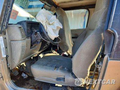 Zdjęcie 7 z 12 samochodu: 2004 JEEP WRANGLER / TJ SE VIN:1J4FA29154P741704 - miniatura