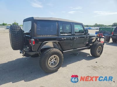Trzecie zdjęcie samochodu z tyłu: 2020 JEEP WRANGLER UNLIMITED SPORT VIN:1C4HJXDN0LW199230 - miniatura