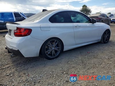 Trzecie zdjęcie samochodu z tyłu: 2016 BMW M235I VIN:WBA1J7C5XGV289898 - miniatura
