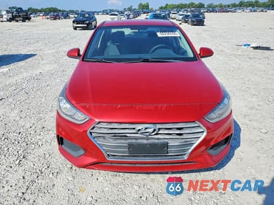 Piąte zdjęcie samochodu w środku: 2018 HYUNDAI ACCENT SE VIN:3KPC24A35JE034824 - miniatura