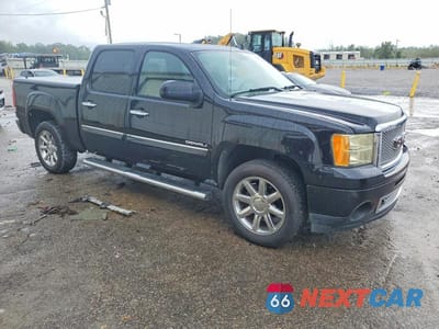 Czwarte zdjęcie samochodu z boku: 2011 GMC SIERRA C1500 CLASSIC HD VIN:3GTP1XE21BG307643 - miniatura