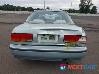 Zdjęcie 6 z 12 samochodu: 1992 HONDA ACCORD LX VIN:1HGCB7555NA121789 - miniatura