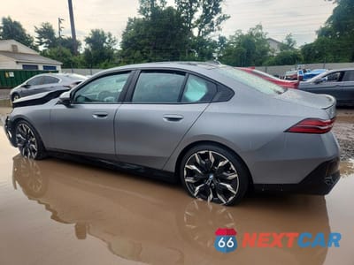 Drugie zdjęcie samochodu z przodu: 2024 BMW 530 XI VIN:WBA53FJ08RCP92695 - miniatura